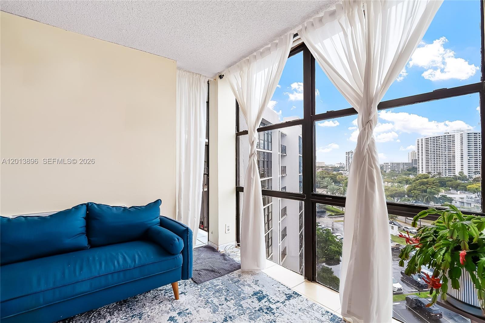 OCEANVIEW PARK CONDO - Residential Lease