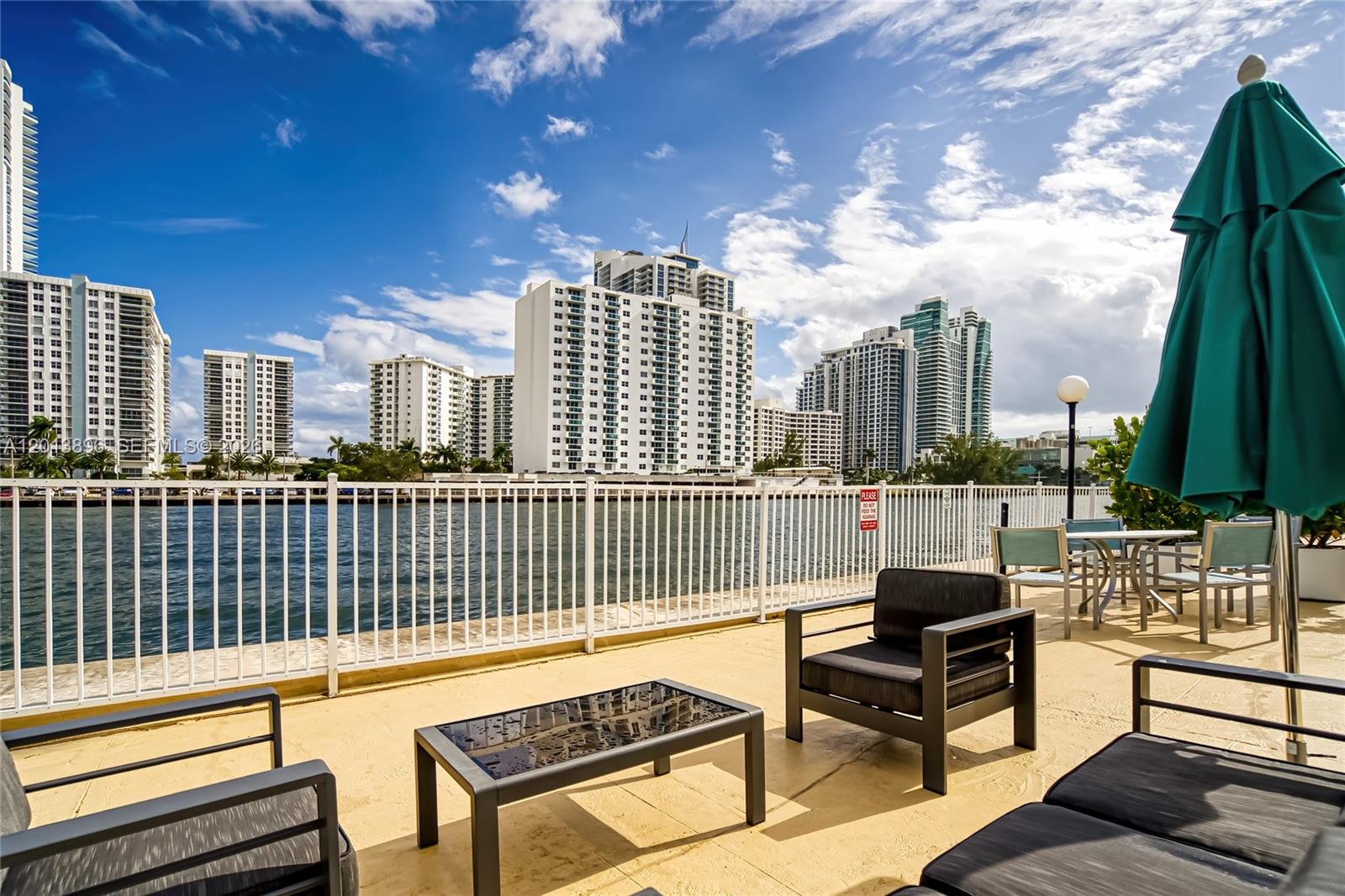 OCEANVIEW PARK CONDO - Residential Lease