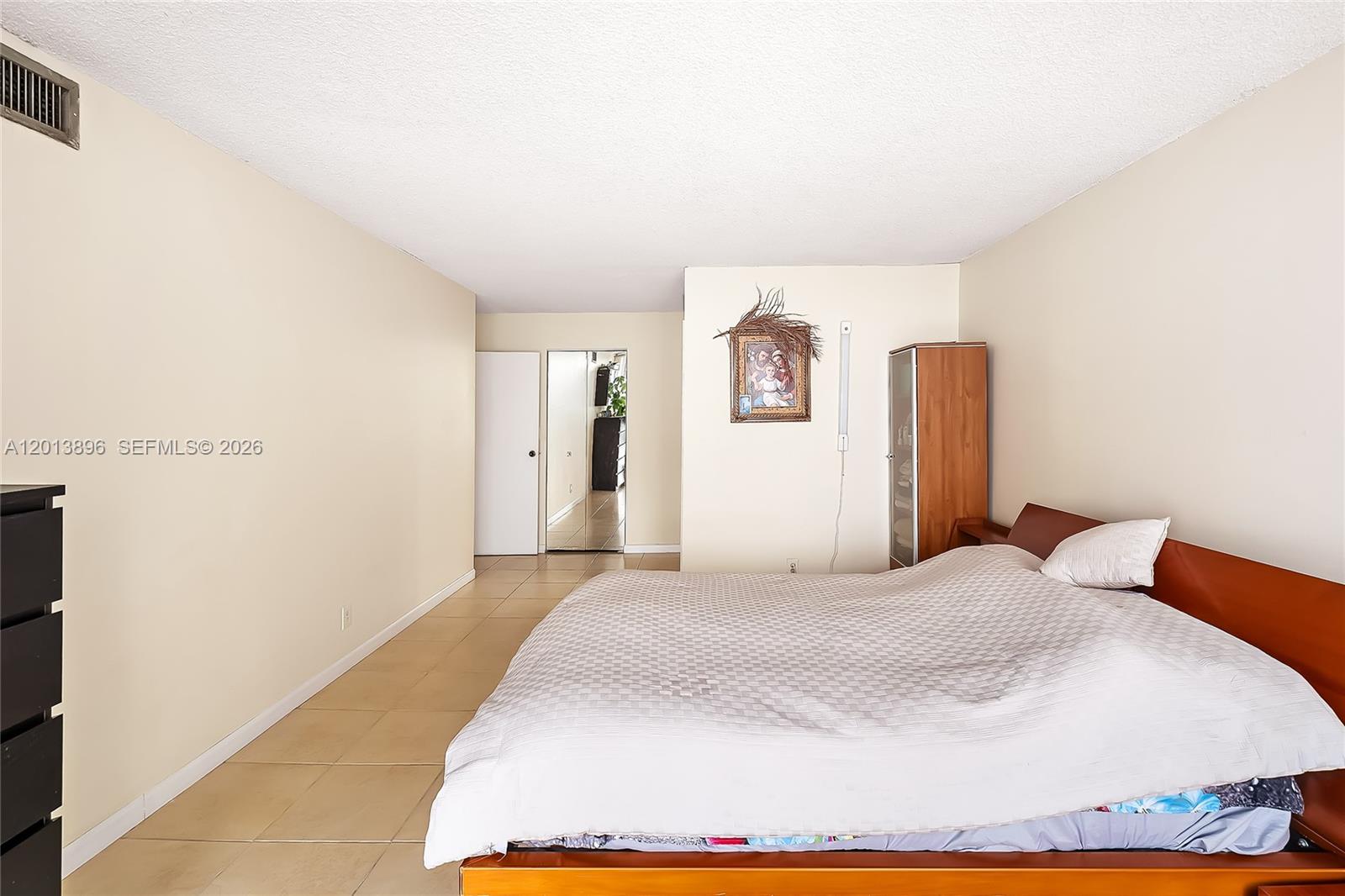 OCEANVIEW PARK CONDO - Residential Lease