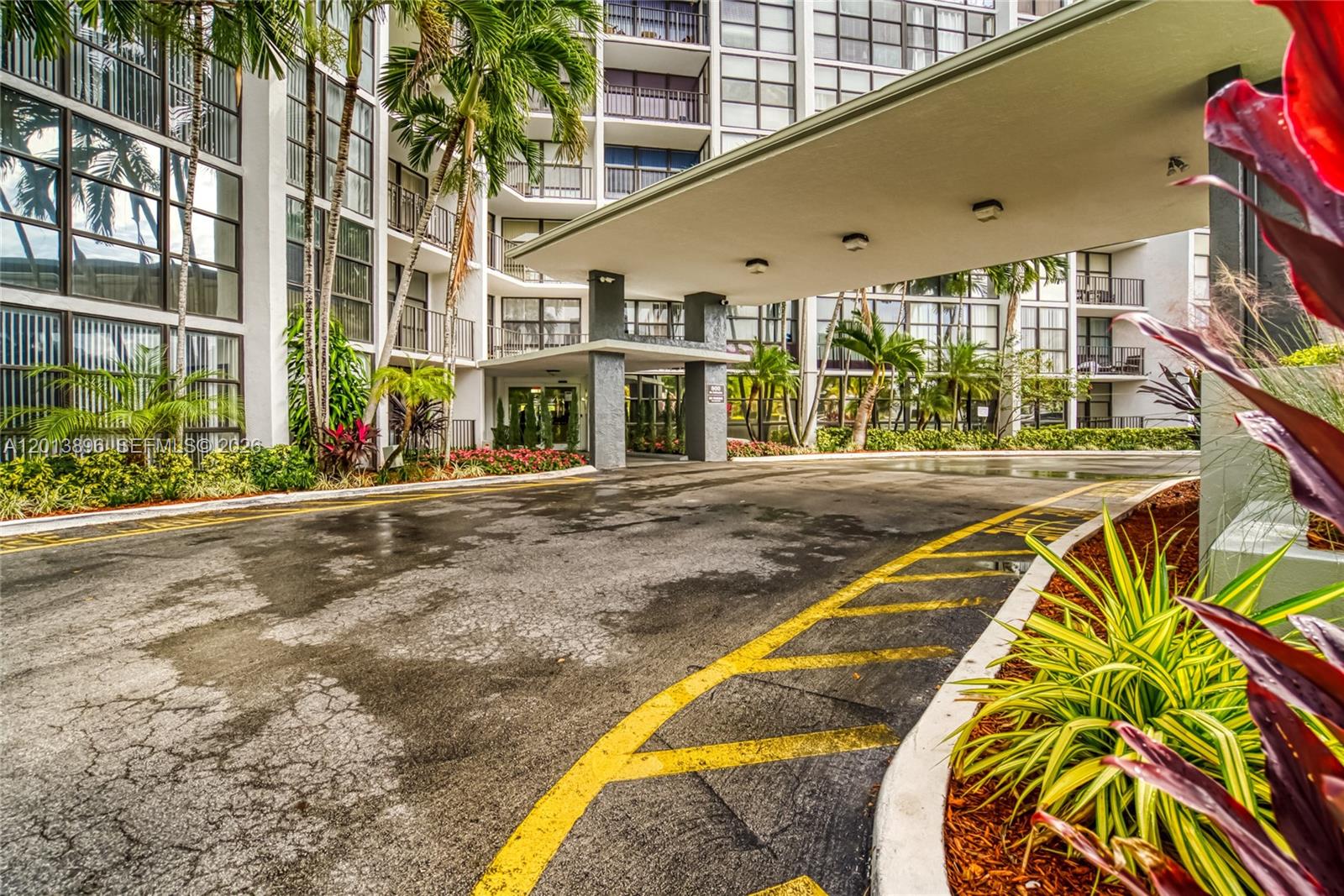 OCEANVIEW PARK CONDO - Residential Lease