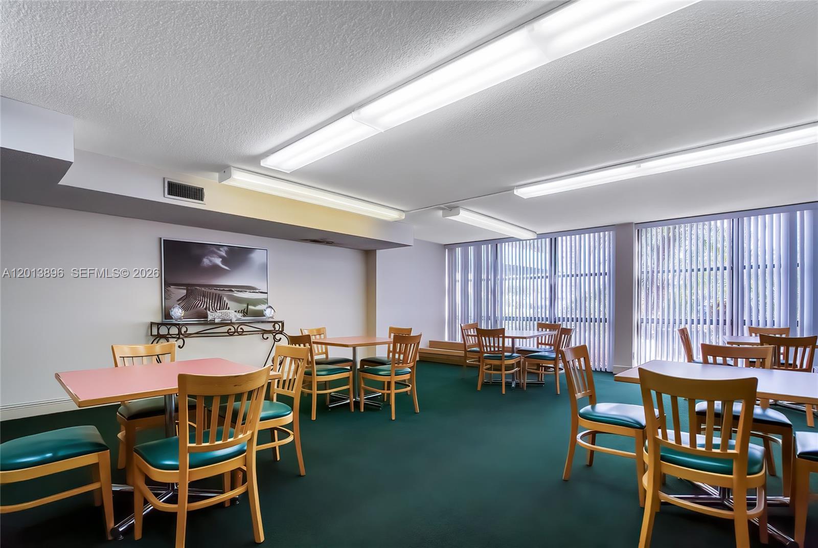 OCEANVIEW PARK CONDO - Residential Lease