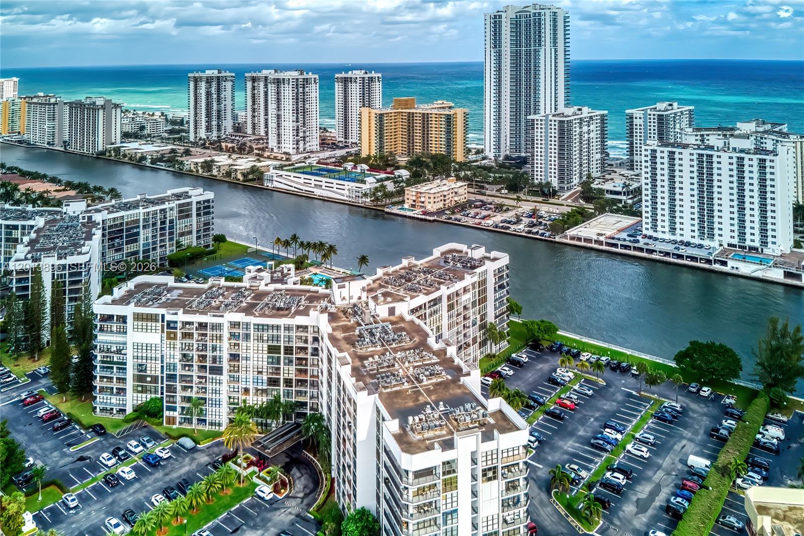 OCEANVIEW PARK CONDO - Residential Lease
