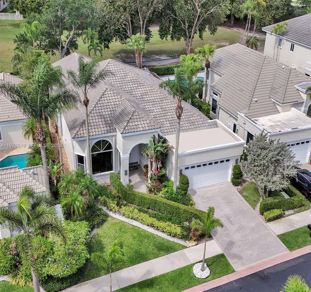 Photo of 2719 Pinehurst, Weston, FL 33332 (MLS # A11976519)