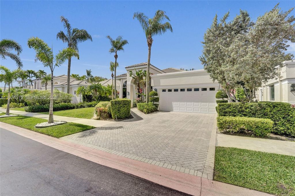 Photo of 2719 Pinehurst, Weston, FL 33332 (MLS # A11976519)
