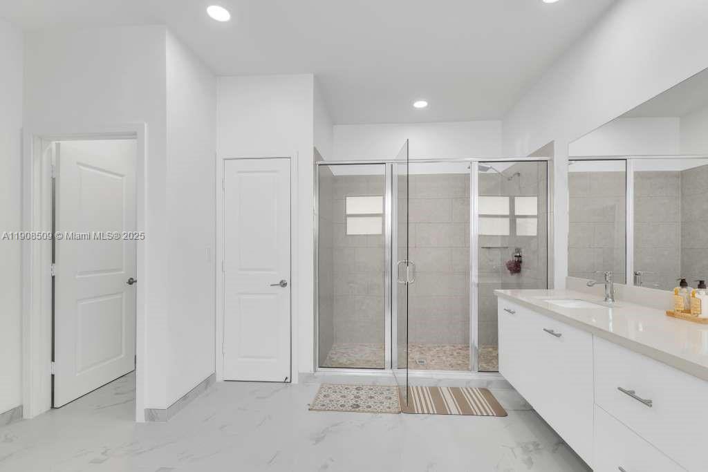 TUSCAN ISLES - Residential Lease