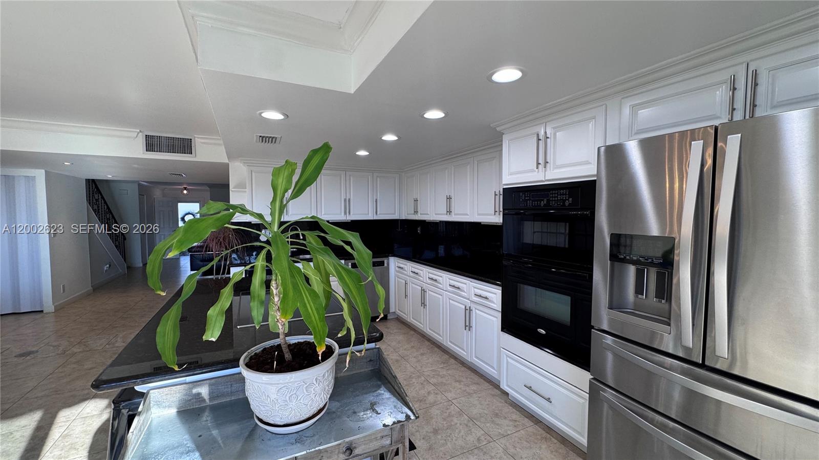 TOWNHOUSES OF VENETIAN PA - Residential Lease