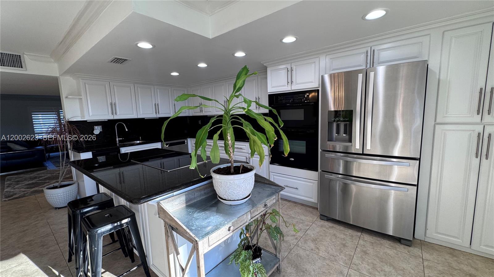 TOWNHOUSES OF VENETIAN PA - Residential Lease