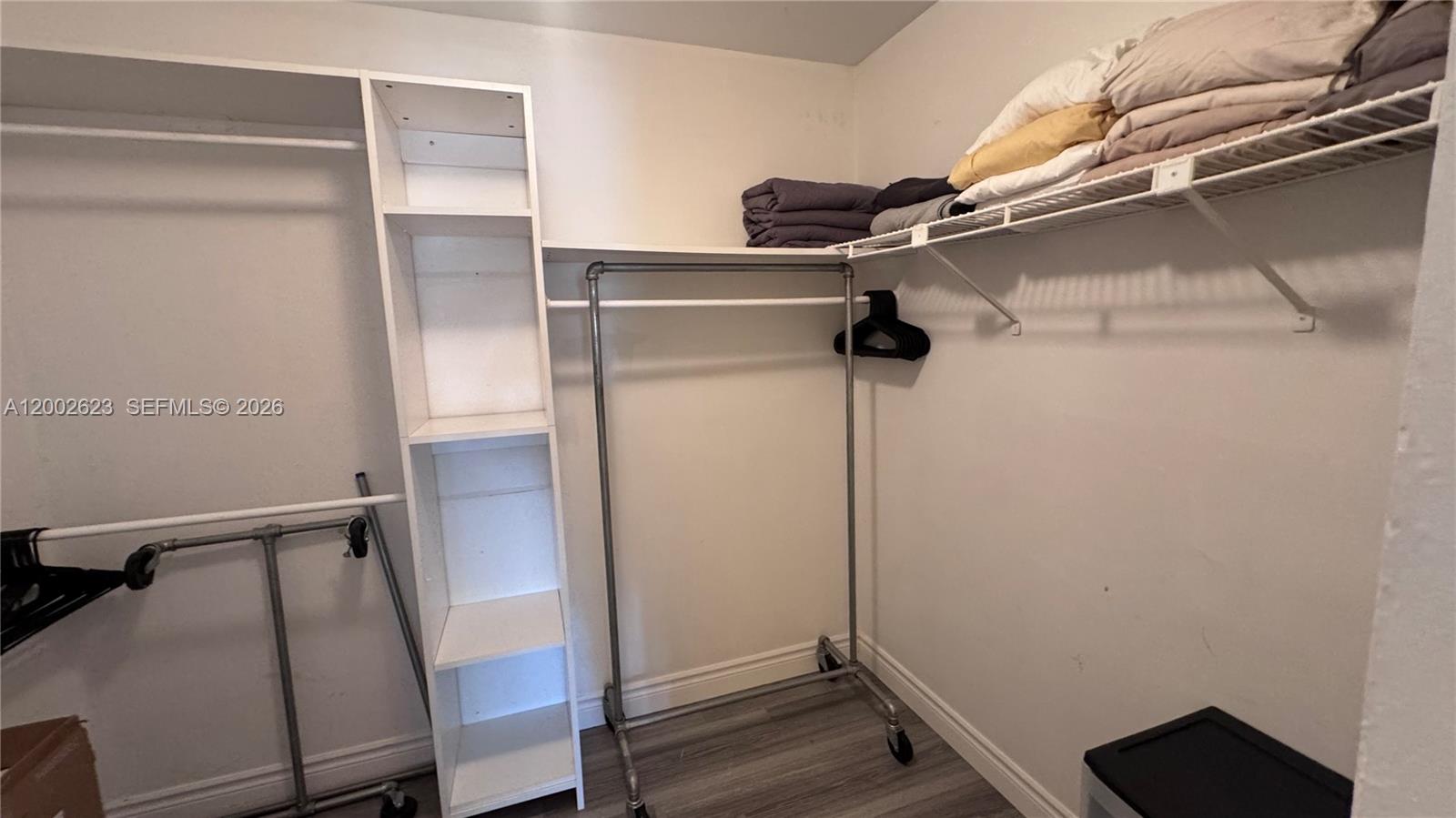 TOWNHOUSES OF VENETIAN PA - Residential Lease