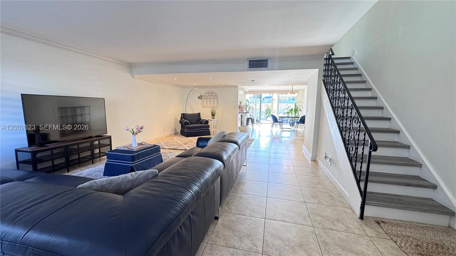 TOWNHOUSES OF VENETIAN PA - Residential Lease