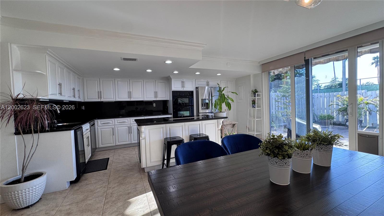 TOWNHOUSES OF VENETIAN PA - Residential Lease