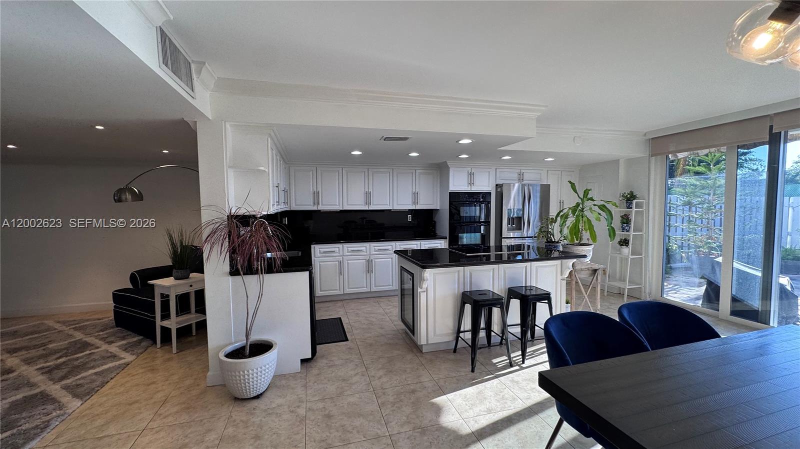 TOWNHOUSES OF VENETIAN PA - Residential Lease