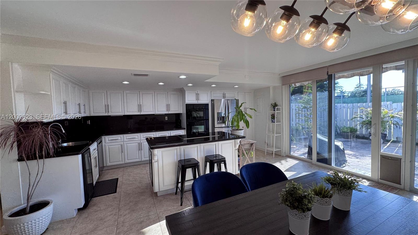 TOWNHOUSES OF VENETIAN PA - Residential Lease