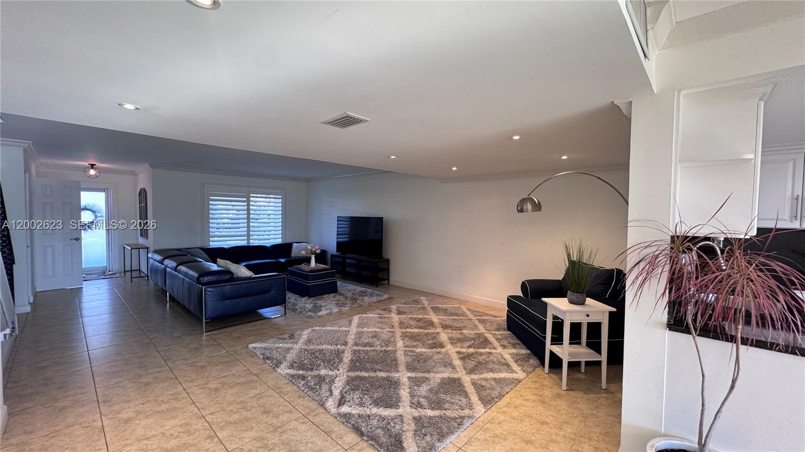 TOWNHOUSES OF VENETIAN PA - Residential Lease