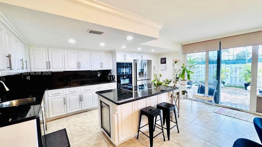 Photo of 903 NE 27th Ave #903, Hallandale Beach, FL 33009 (MLS # A12002623)