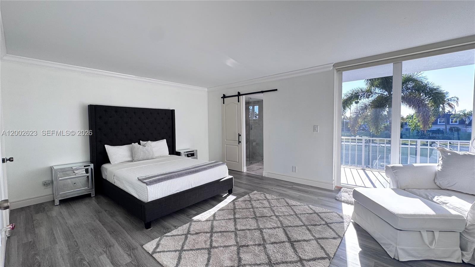 TOWNHOUSES OF VENETIAN PA - Residential Lease