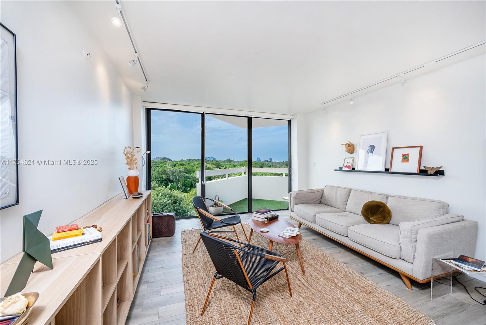 2501 Brickell Ave 701, Miami, Broward County, Florida - 3 Bedrooms  
2 Bathrooms - 