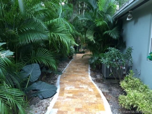 LENNOX PARK - Residential Lease