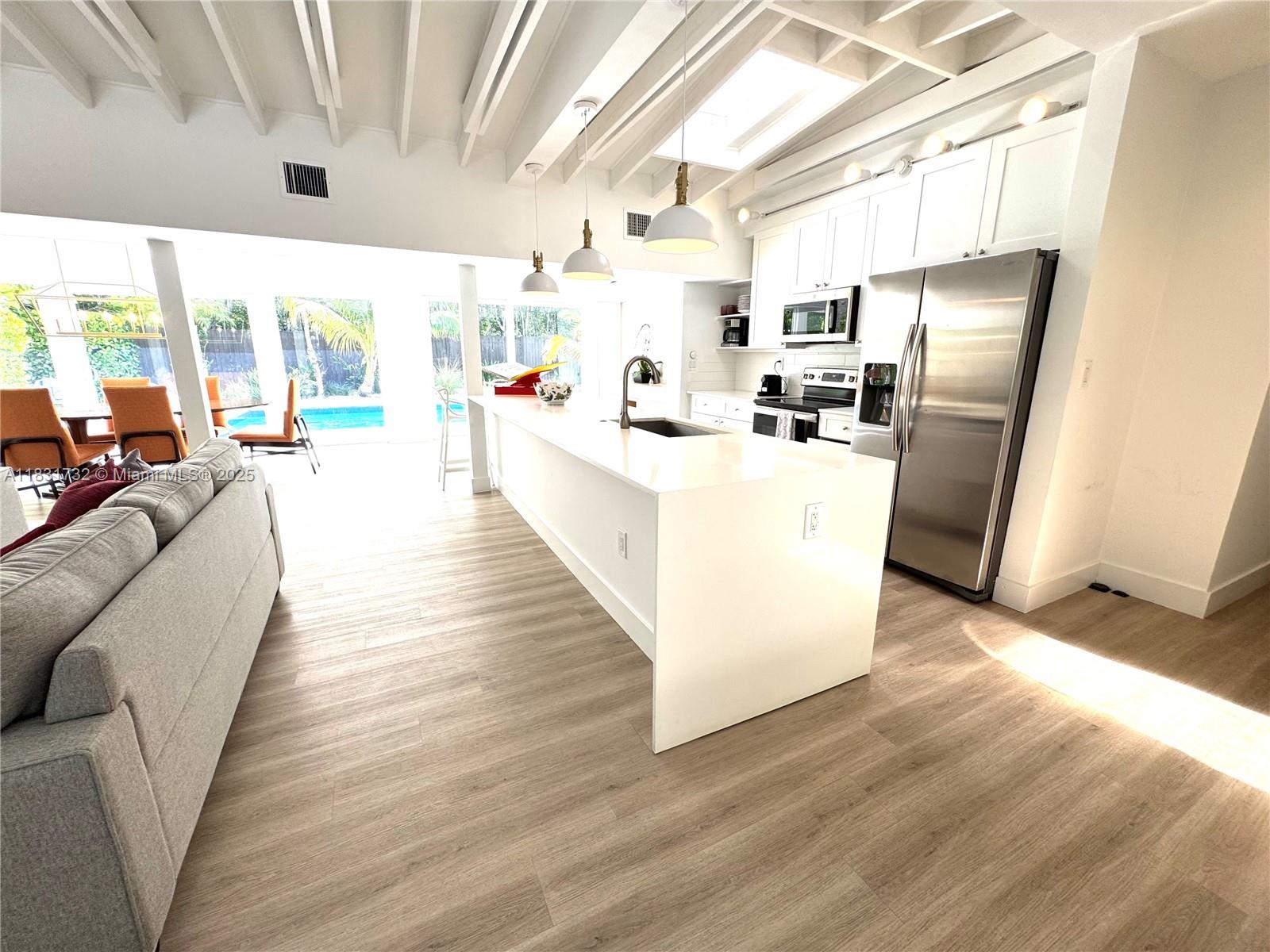 365 Caribbean Rd