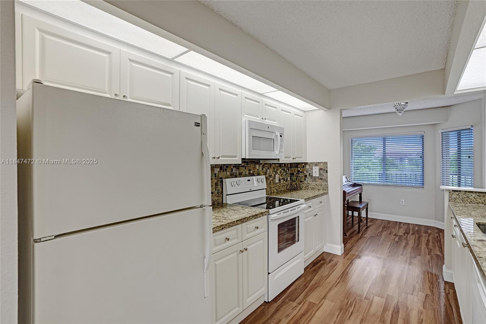 SUFFOLK AT CENTURY VILLAG - Residential