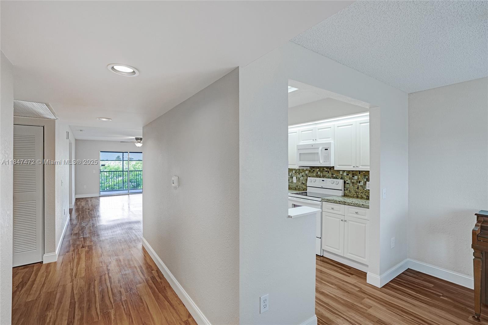 13700 SW 14th St 410D