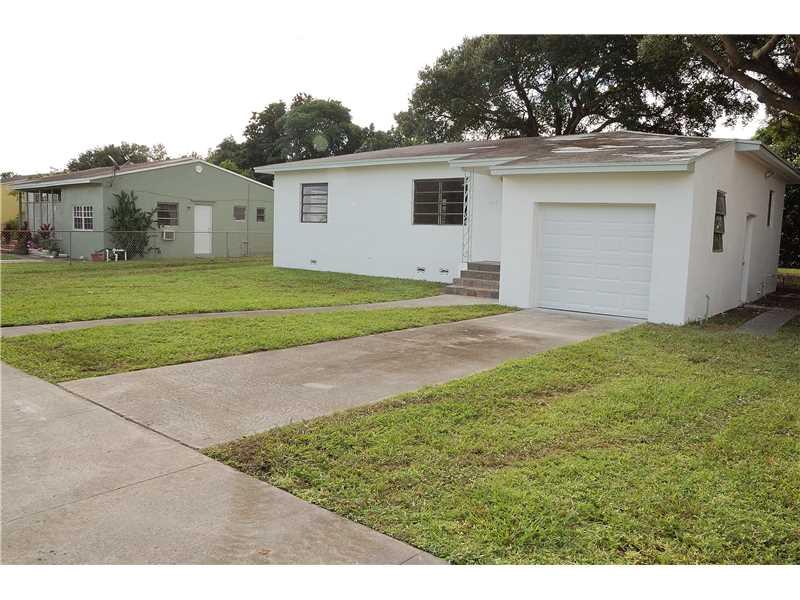 Charming 2/1 in a great Location