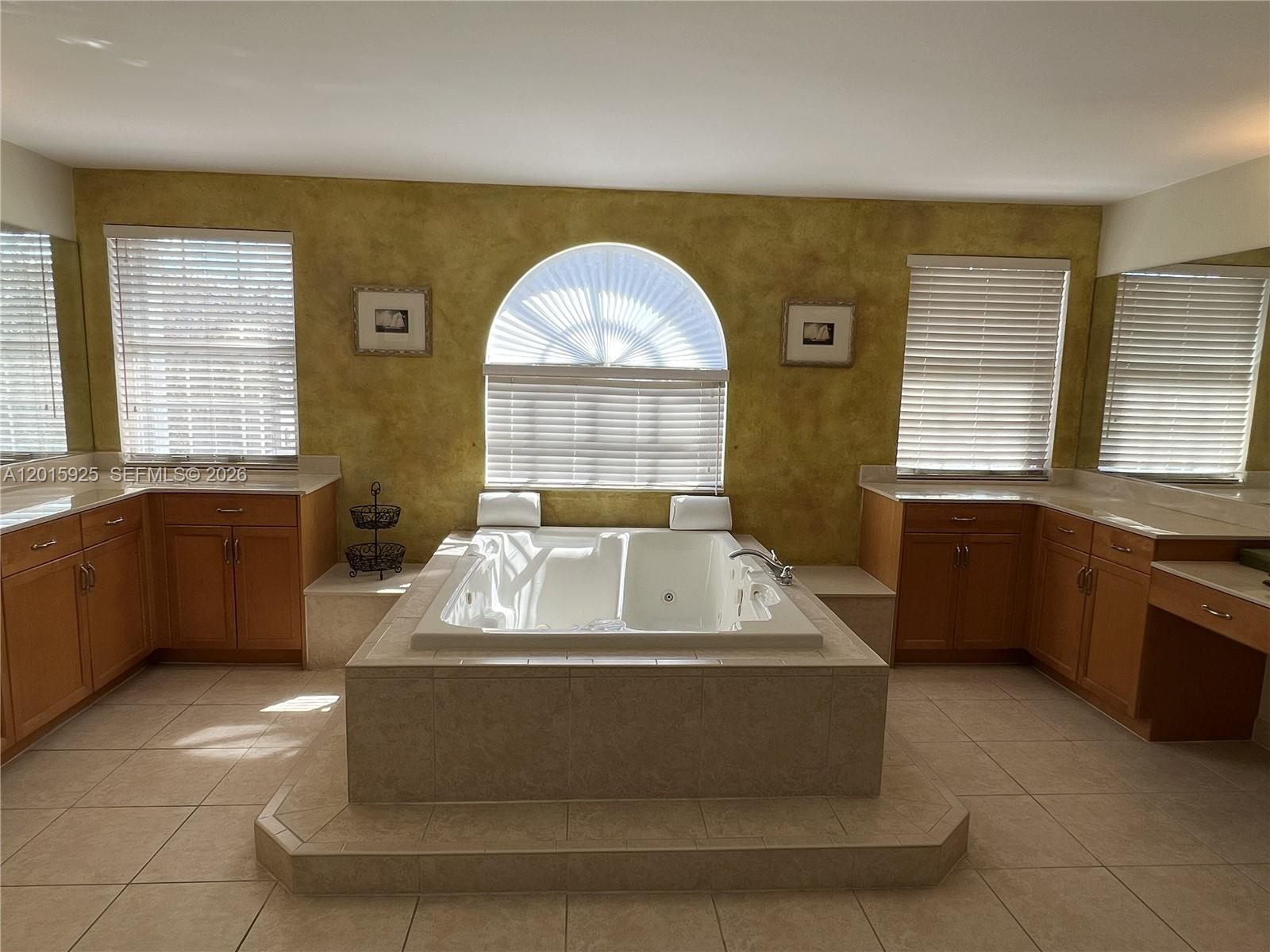 SUNSET LAKES PLAT TWO - Residential