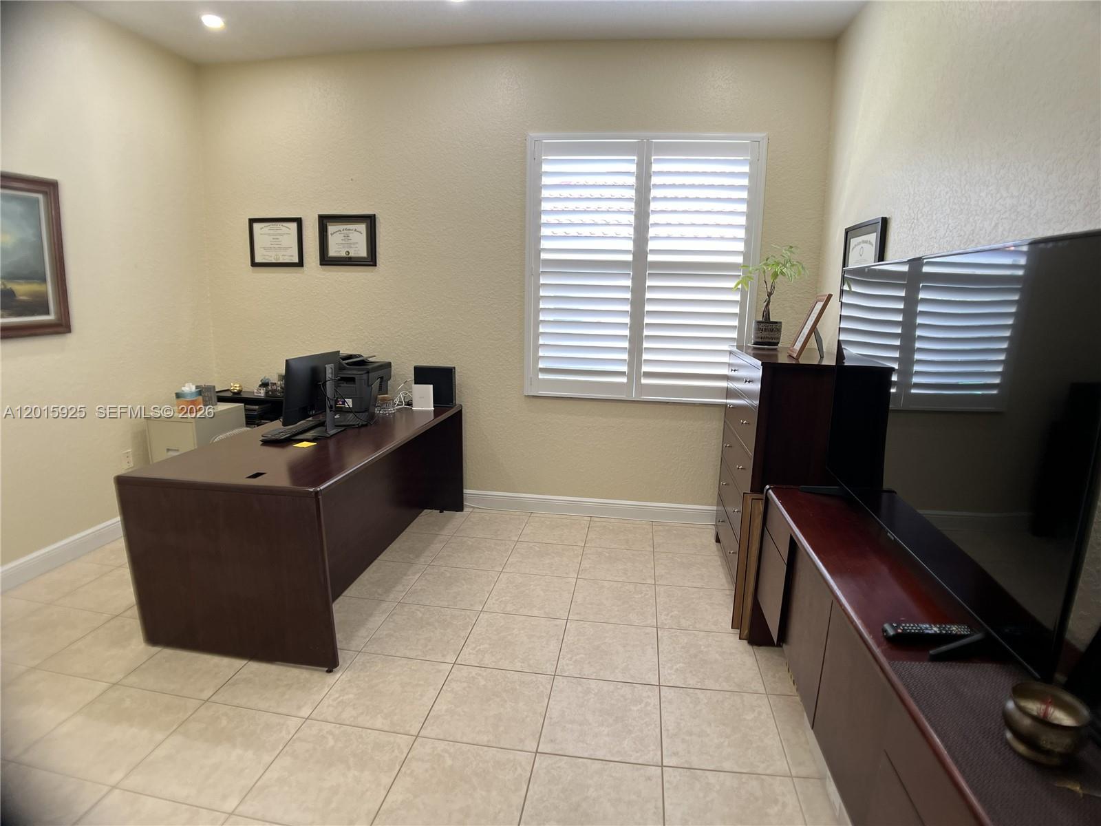 SUNSET LAKES PLAT TWO - Residential