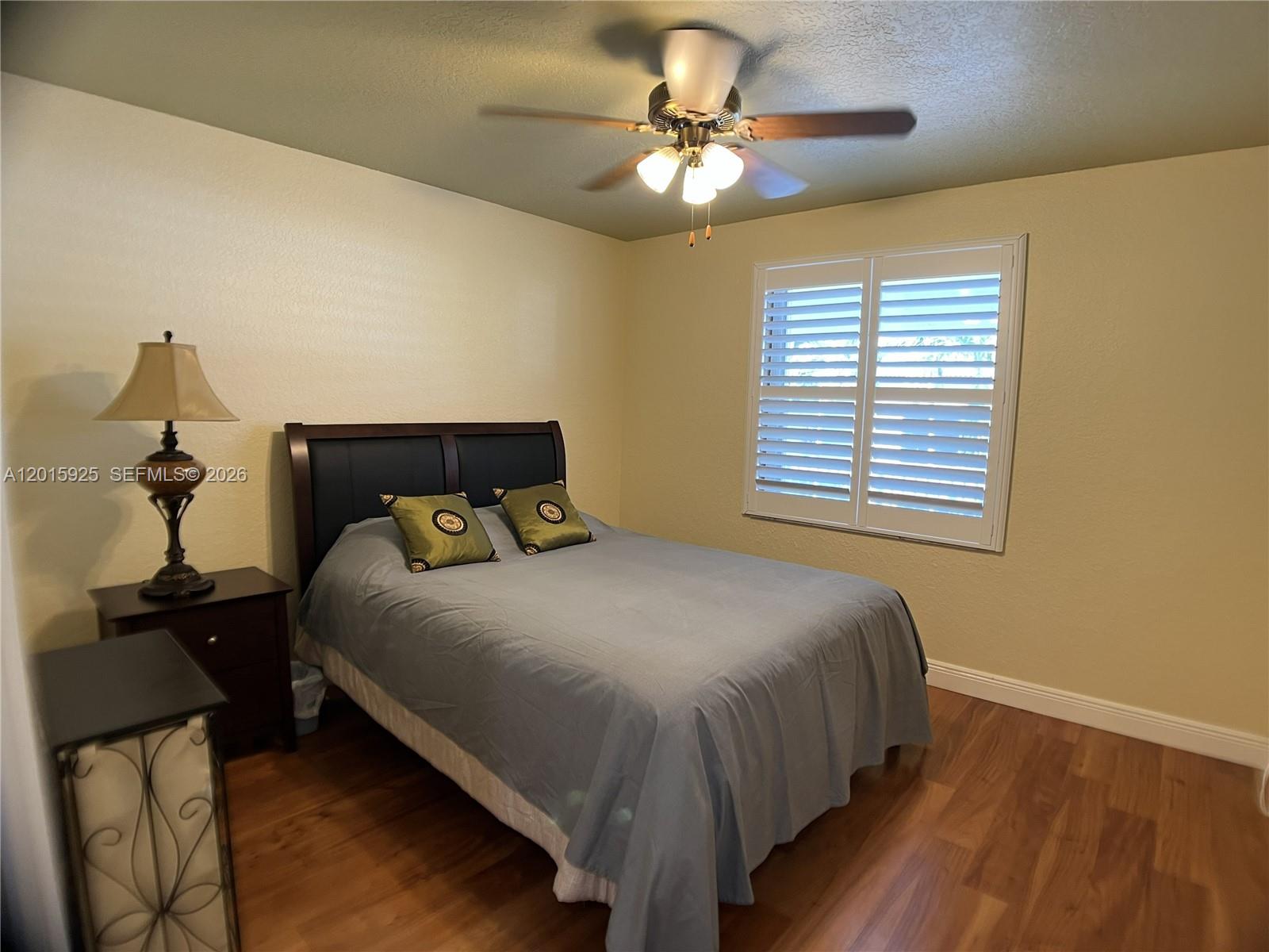 SUNSET LAKES PLAT TWO - Residential