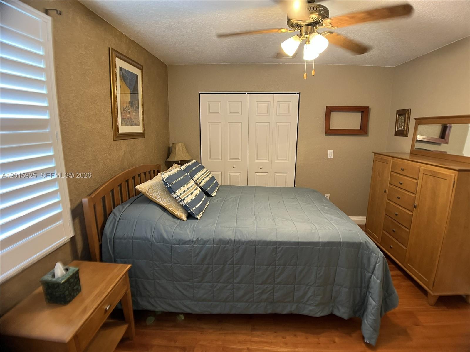 SUNSET LAKES PLAT TWO - Residential