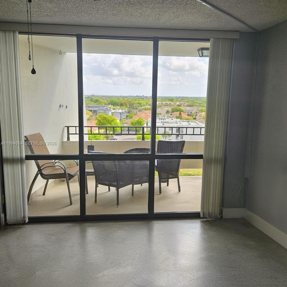 TOWERS OF KENDALE LAKES C - Residential