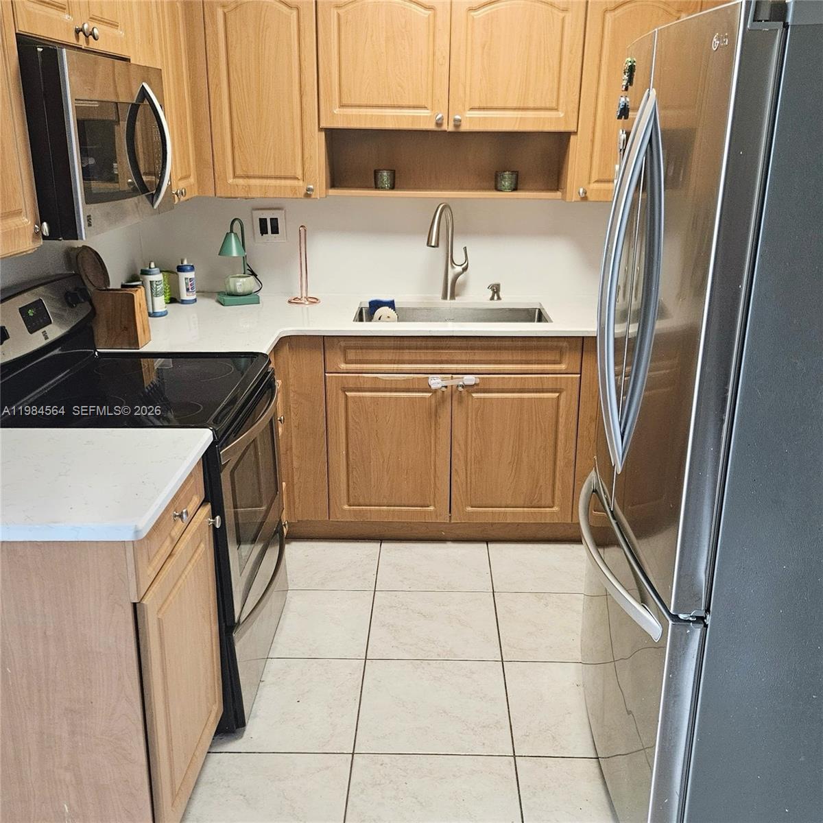 TOWERS OF KENDALE LAKES C - Residential