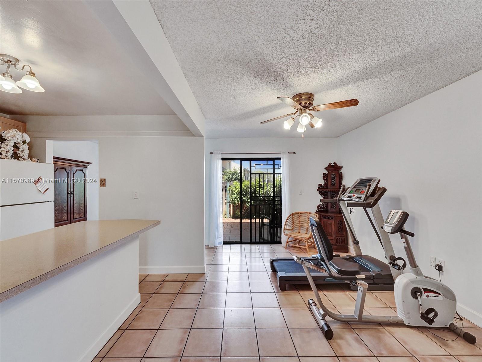 SUNSET CONDOR PH I - Residential
