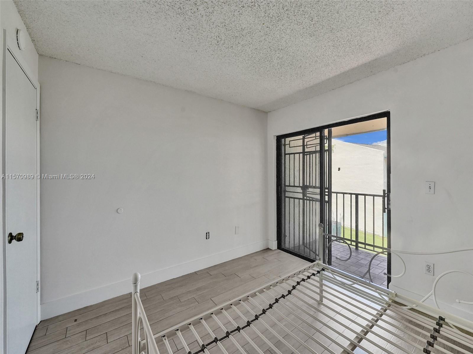SUNSET CONDOR PH I - Residential
