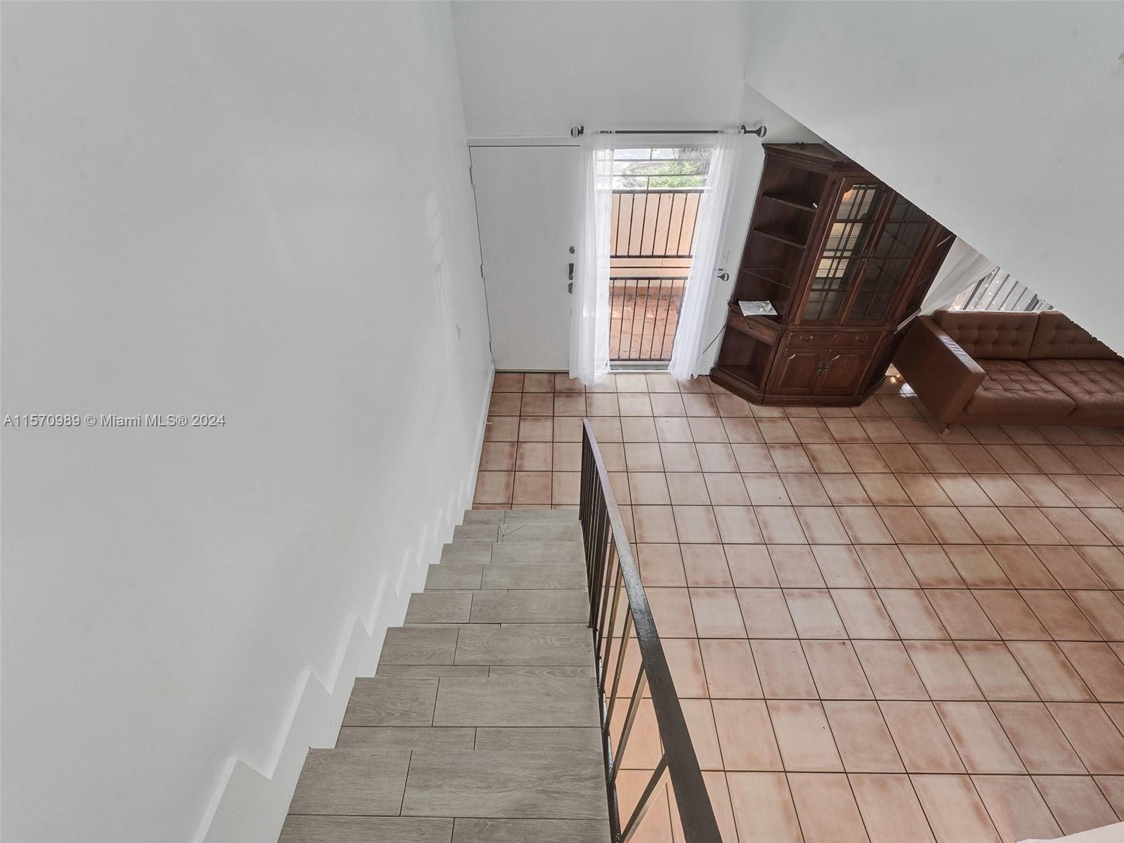SUNSET CONDOR PH I - Residential