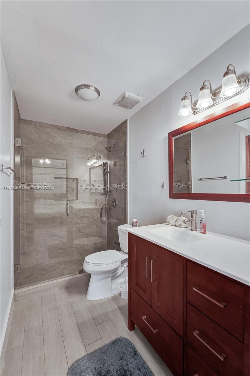 SUNSET CONDOR PH I - Residential
