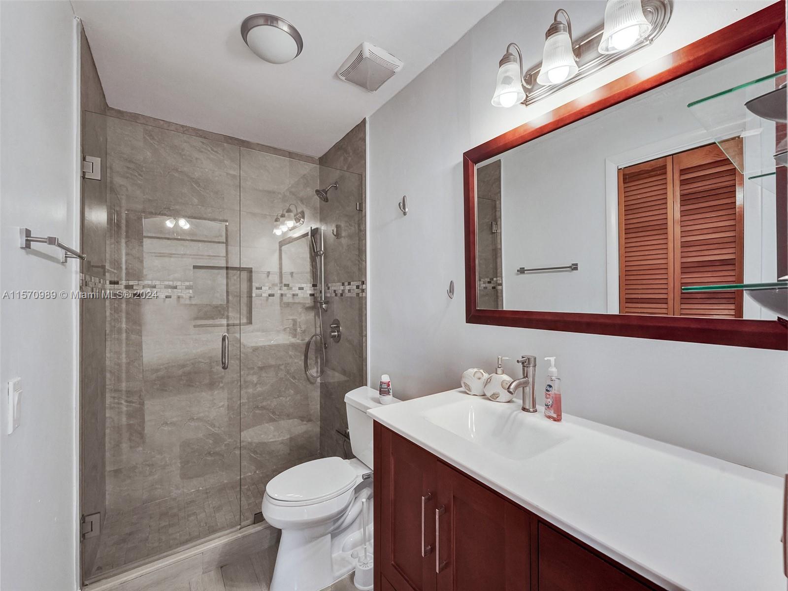 SUNSET CONDOR PH I - Residential