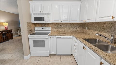 Tiny photo for 6315 Bay Club Dr #3, Fort Lauderdale, FL 33308 (MLS # A12007953)