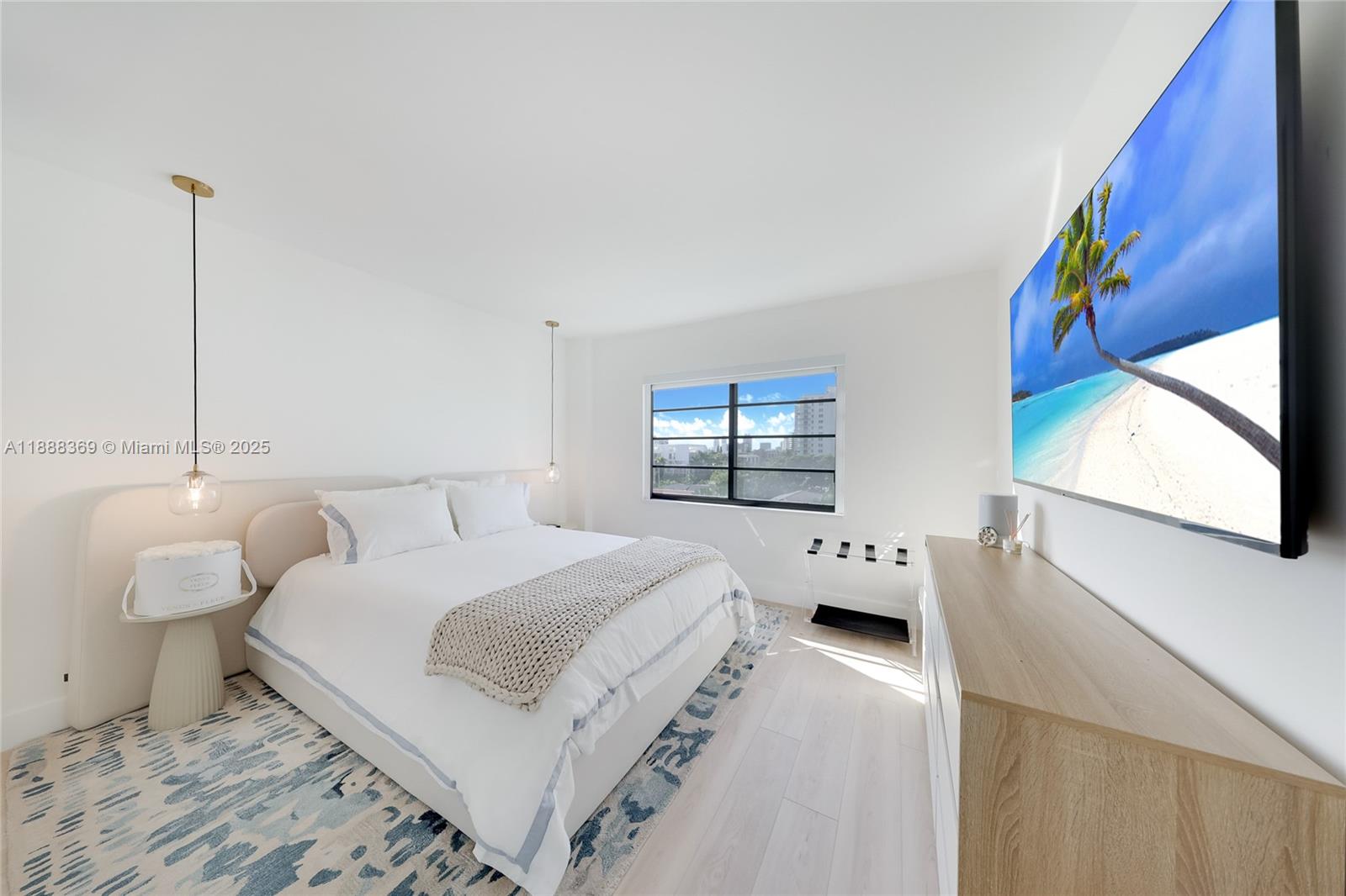 LINCOLN BAY TOWERS CONDO - Residential