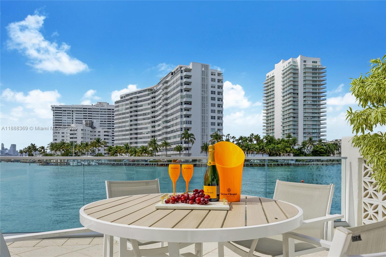 LINCOLN BAY TOWERS CONDO - Residential