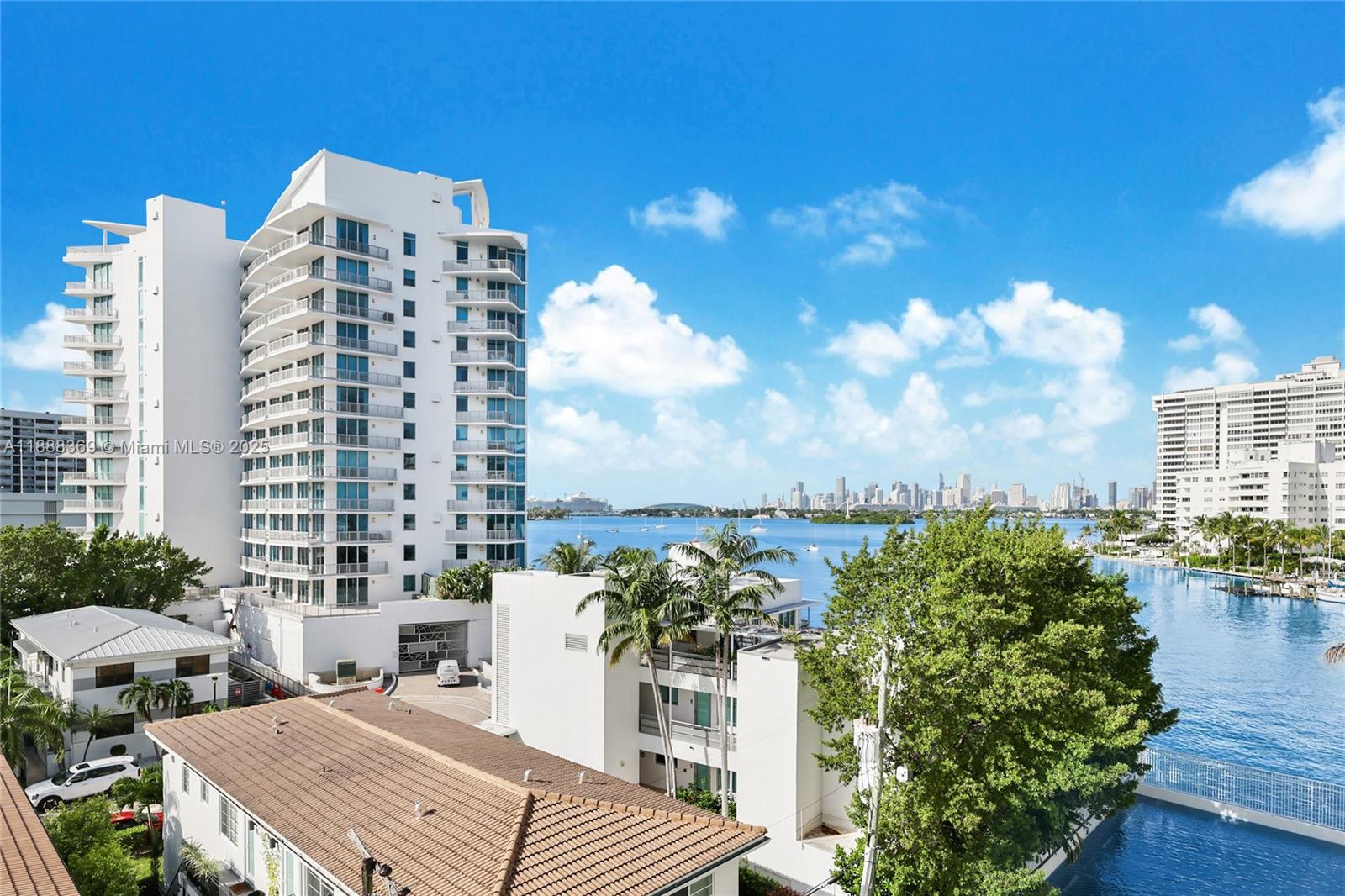 LINCOLN BAY TOWERS CONDO - Residential