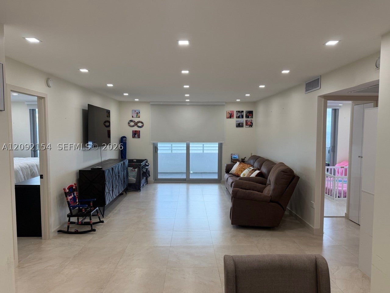 5555 Collins Ave 14G