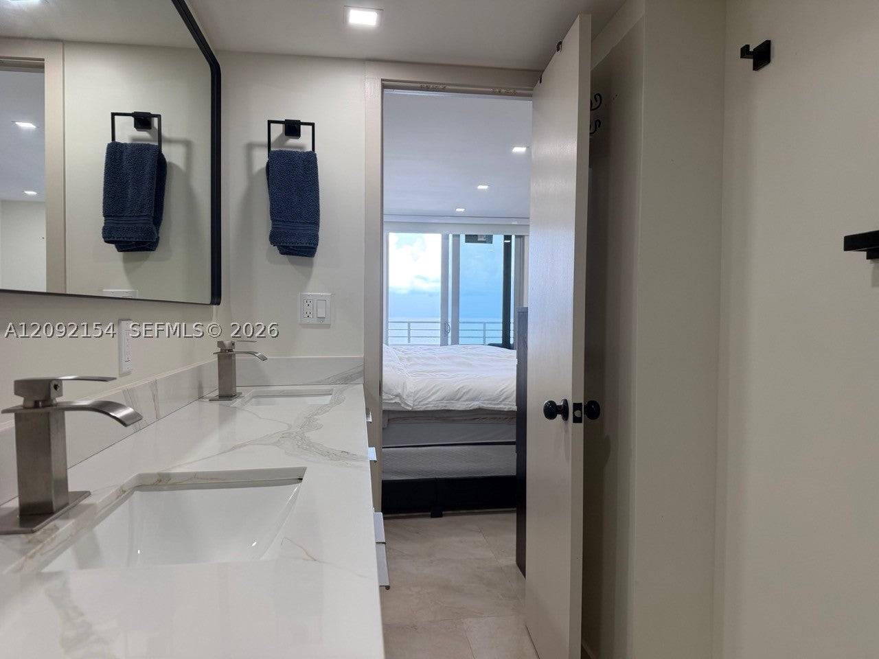 5555 Collins Ave 14G