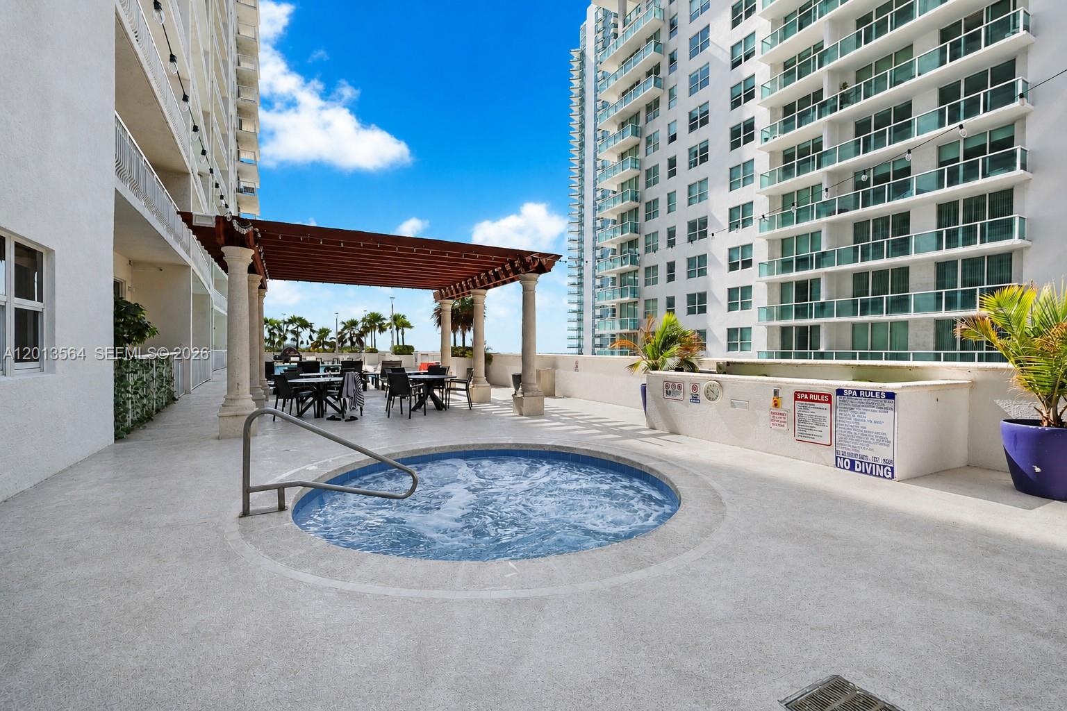 THE CLUB AT BRICKELL BAY - Residential