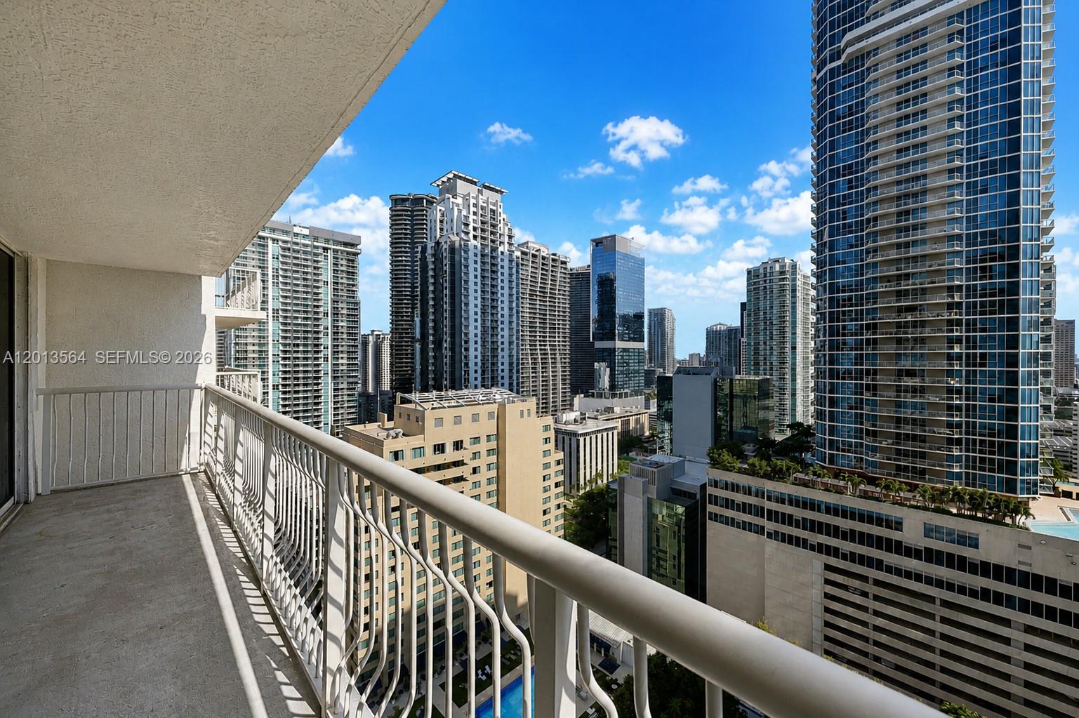THE CLUB AT BRICKELL BAY - Residential