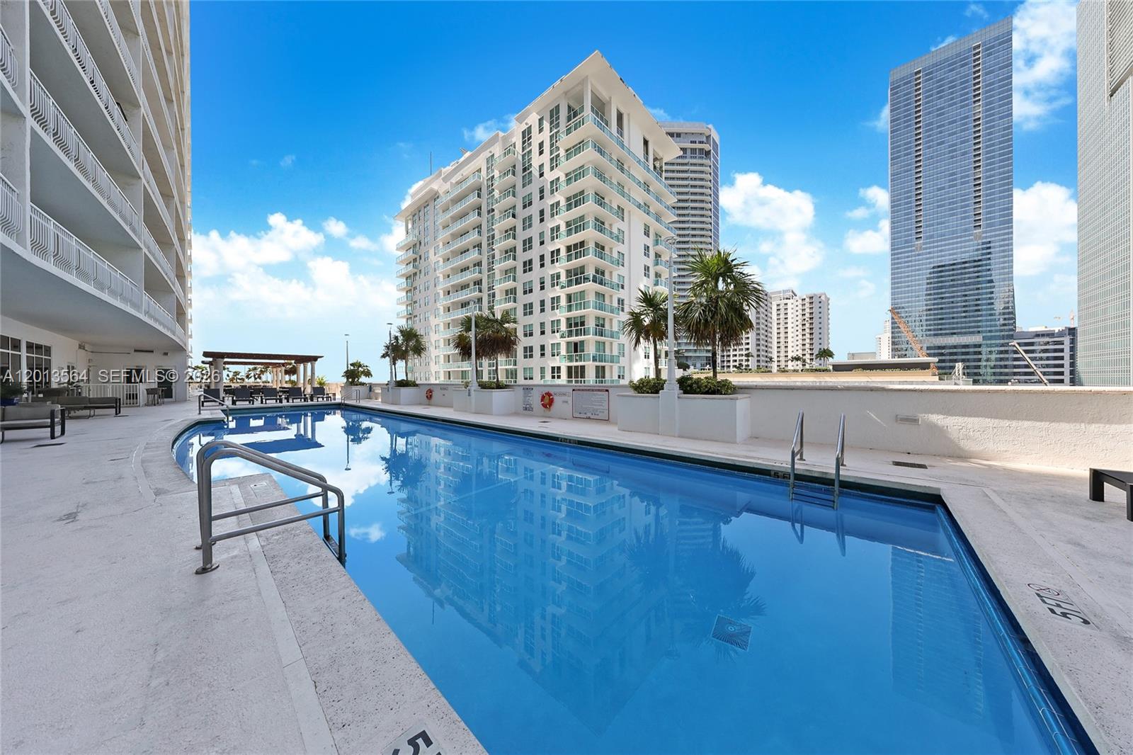 THE CLUB AT BRICKELL BAY - Residential