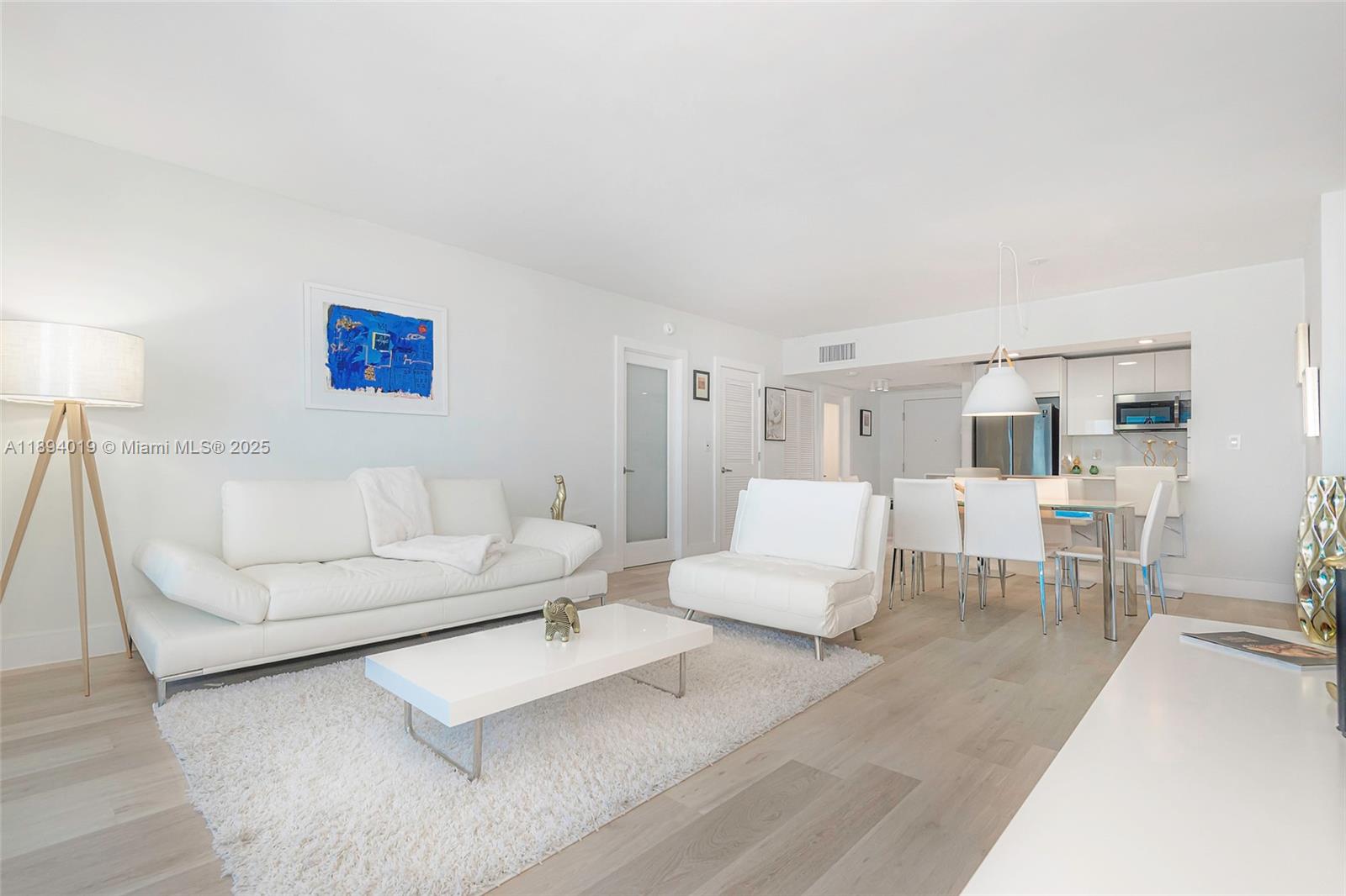 RONEY PALACE CONDO - Residential Lease
