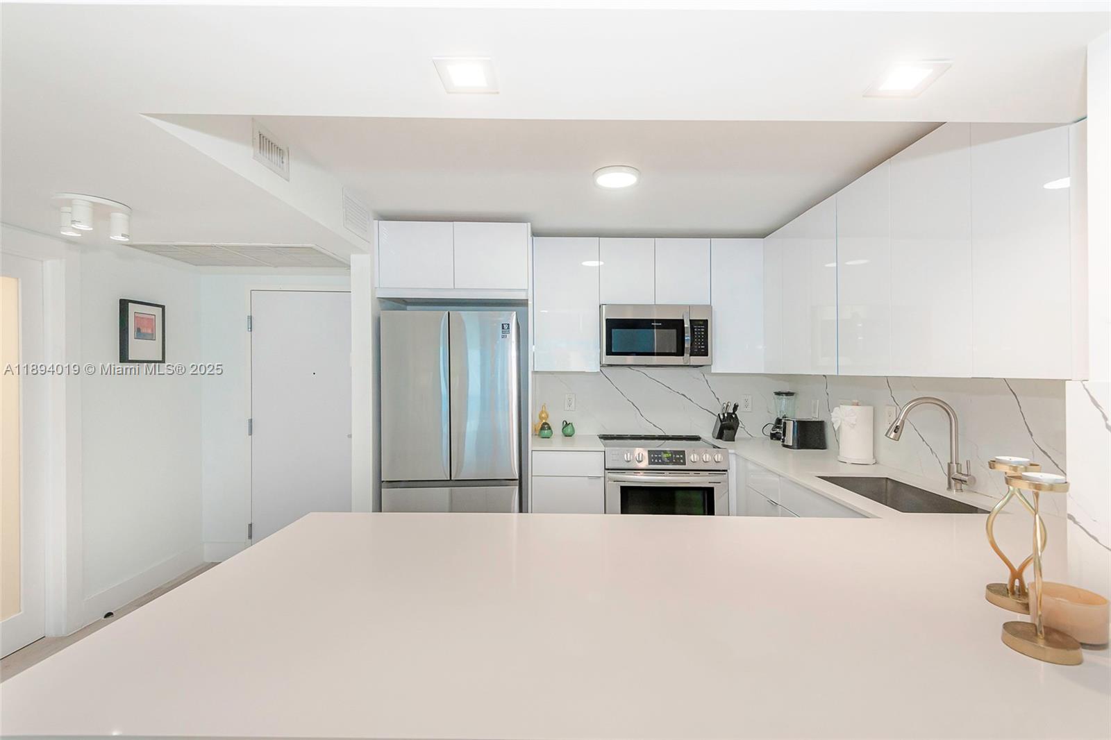 RONEY PALACE CONDO - Residential Lease