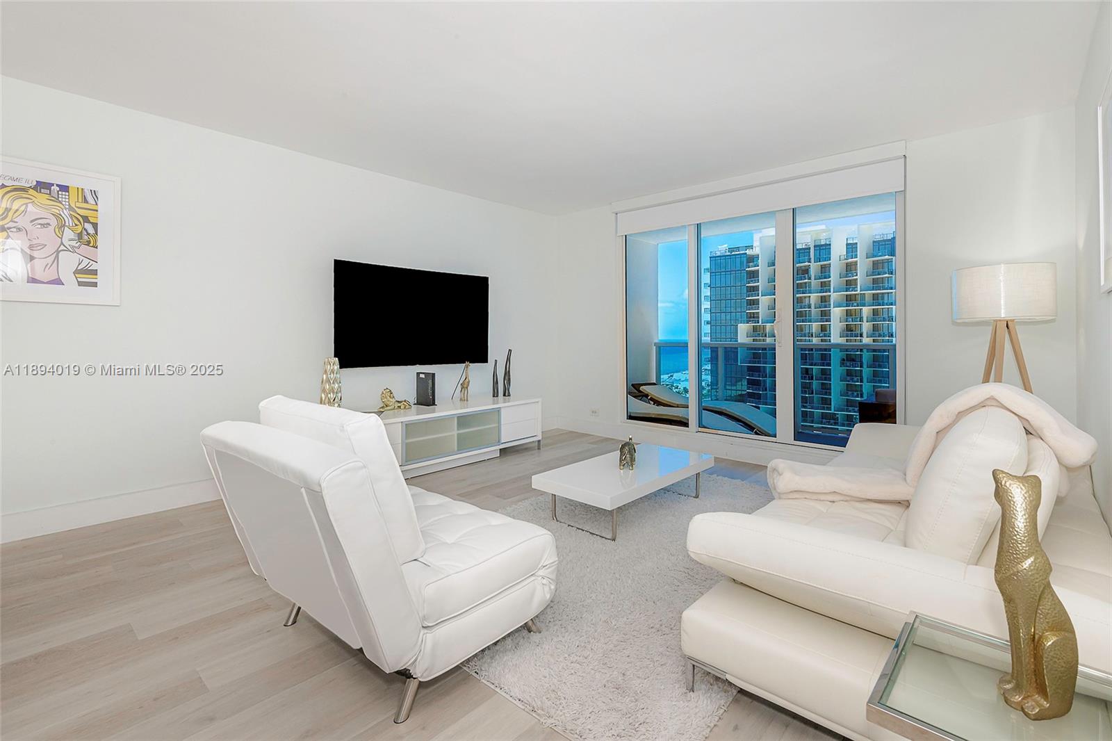 RONEY PALACE CONDO - Residential Lease