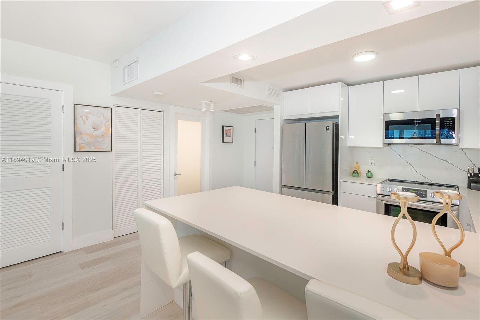 RONEY PALACE CONDO - Residential Lease