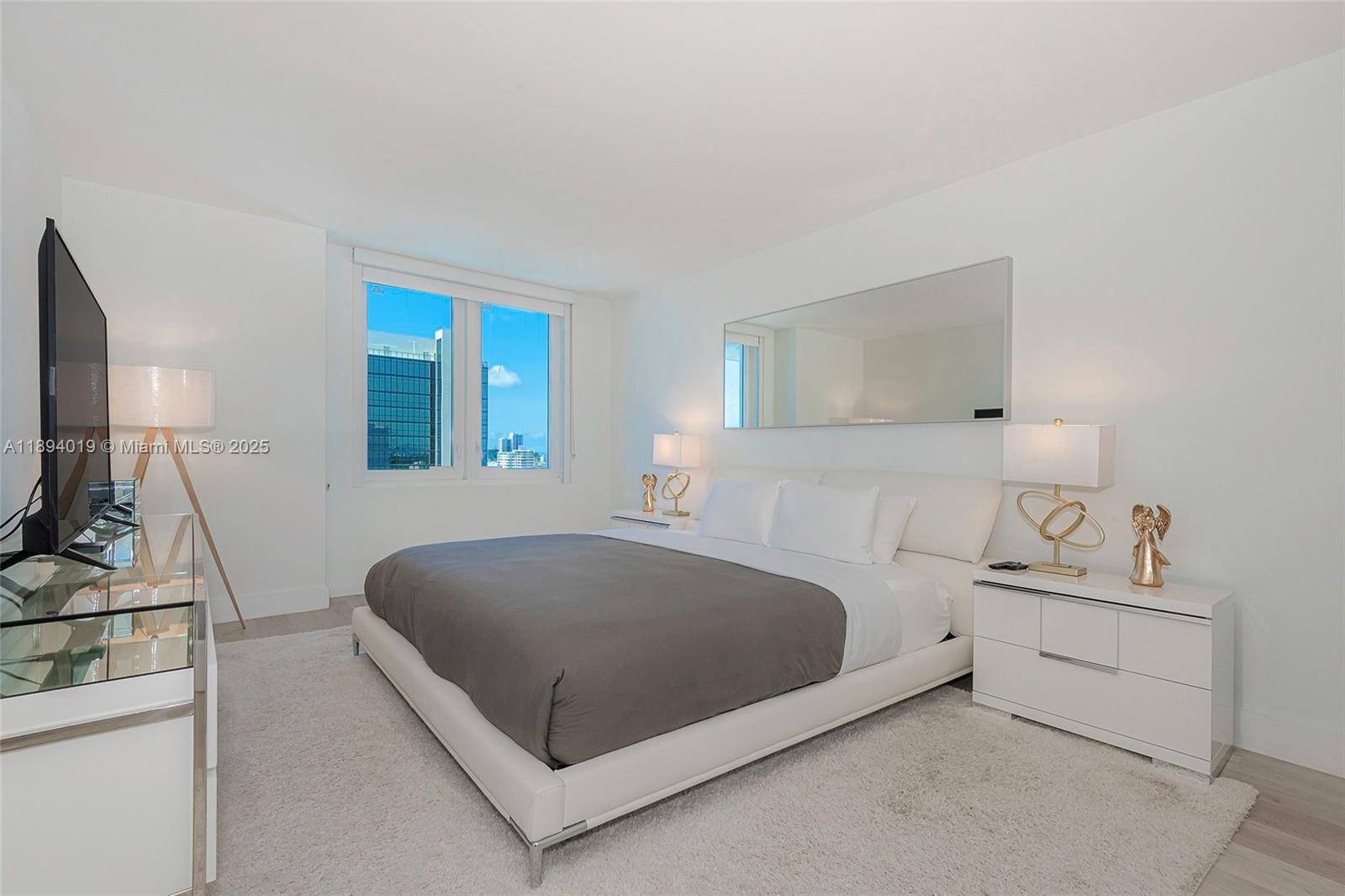 RONEY PALACE CONDO - Residential Lease